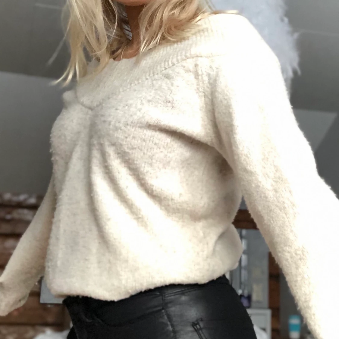 Beige stickad tröja