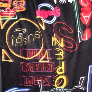 Långärmad  tröja me tryck på! - Från shein, använd få gånger! Säljer billigt!