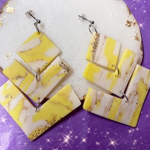 Örhängen  - Dm för mer info Fri frakt