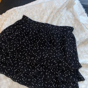 Zara - Super fin kjol från zara i stl M, som dessvärre inte används längre