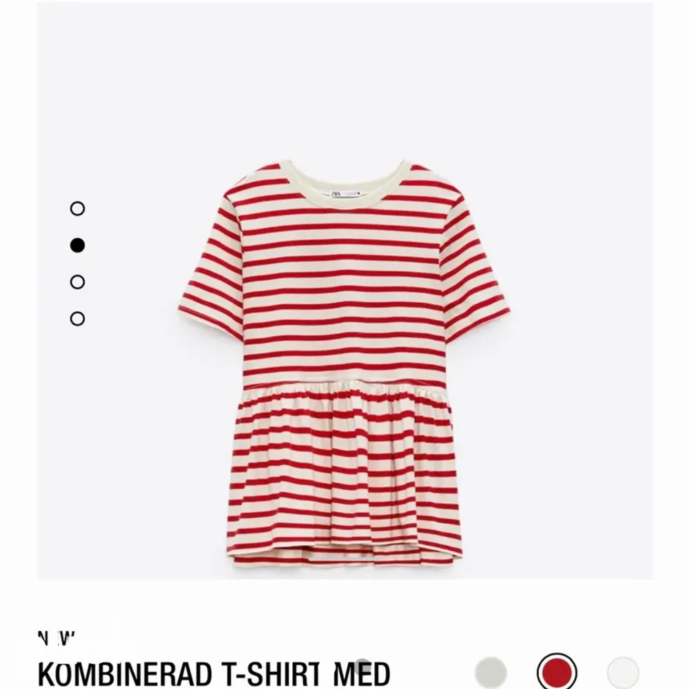 Säljer nu min sjukt snygga och trendiga volang tröja ifrån zara som nu jag tror är slut såld!!🤩🤩😍🙌🏽 (nypris 159). T-shirts.