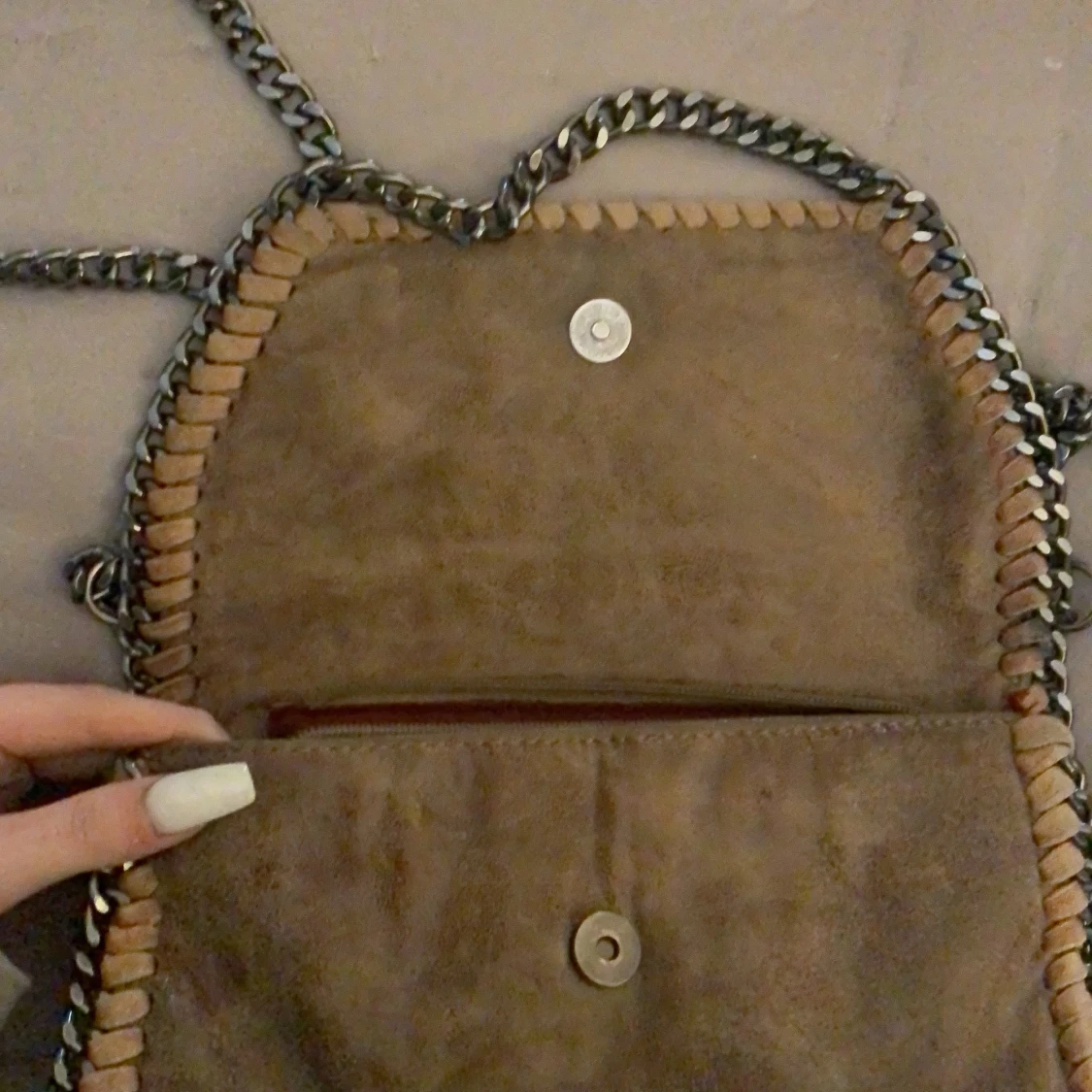 Skin väska i brun - 90