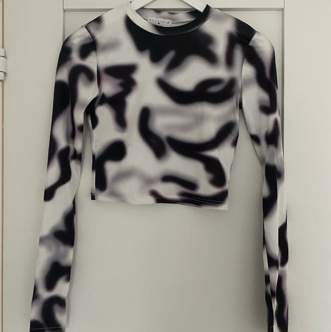 Långärmad tröja med tummhål