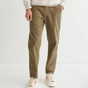 Manchesterbyxor från Hm - Använt en gång och tvättat en gång, passade inte mig rikigt