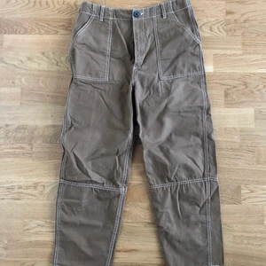 Byxor/Jeans - Byxor/Jeans, färgen ser lite mer ut som på 3e bilden 