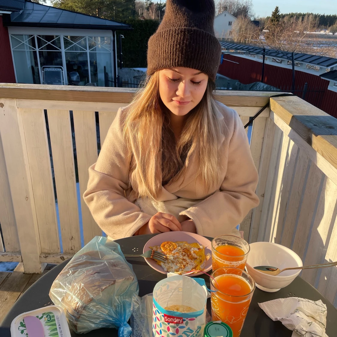 Ursnygg beige/krämvit kappa