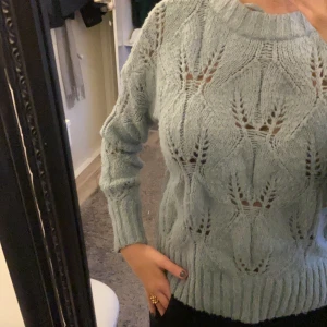 Stickad tröja  - Fin stickad tröja från Vero Moda:) 