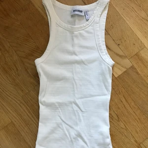 Vitt linne - Vitt linne från Weekday som inte kommer till användning. Det är normallångt