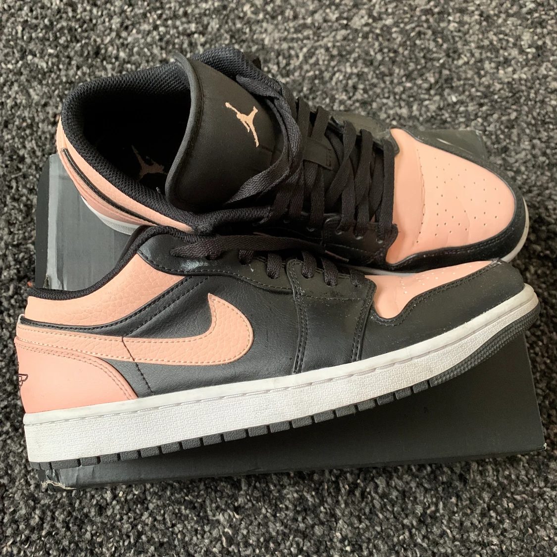 jordan 1 low crimson tint - 90