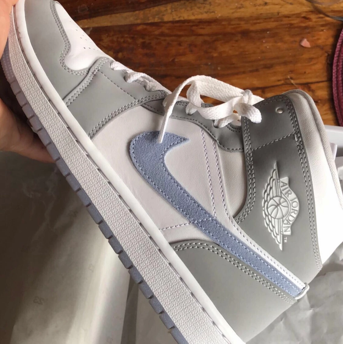 Jordan 1 Aluminium Wolf  - 90