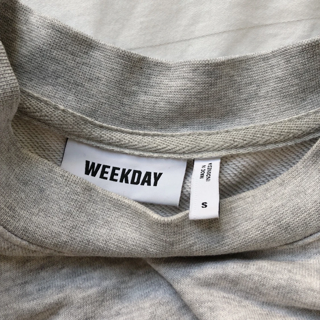 Weekday tröja 🤎 - 91