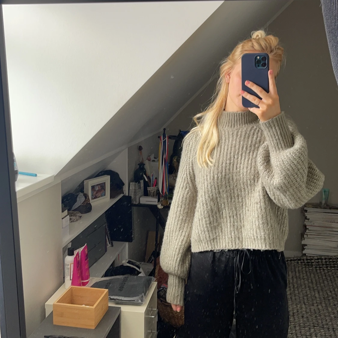 Stickad ljusgrön tröja