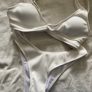 Oanvänd bikini från shein i strl S - Oanvänd bikini från shein i strl S