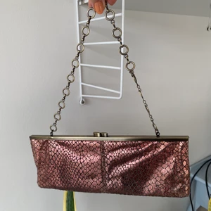 Unik väska! - Unik väska! Möts på söder annars står köparen för frakt på 66kr 💕