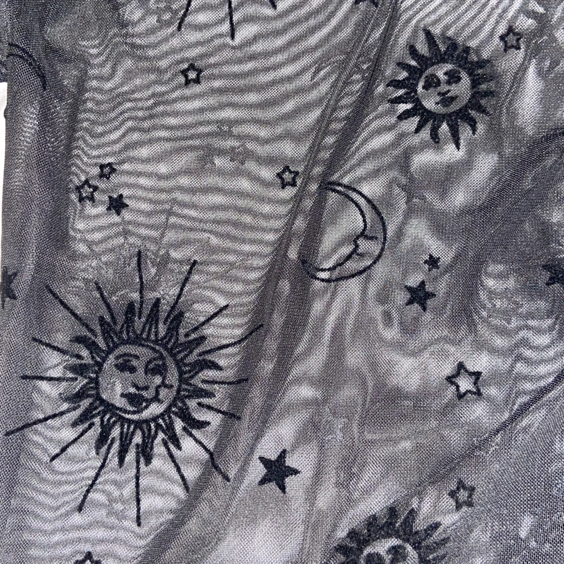 Genomskinlig tröja med detaljer - 90