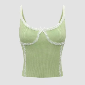 linne med spetsdetalj  - Gulligt grönt linne från Cider! helt oanvänt. Skriv om du har frågor.