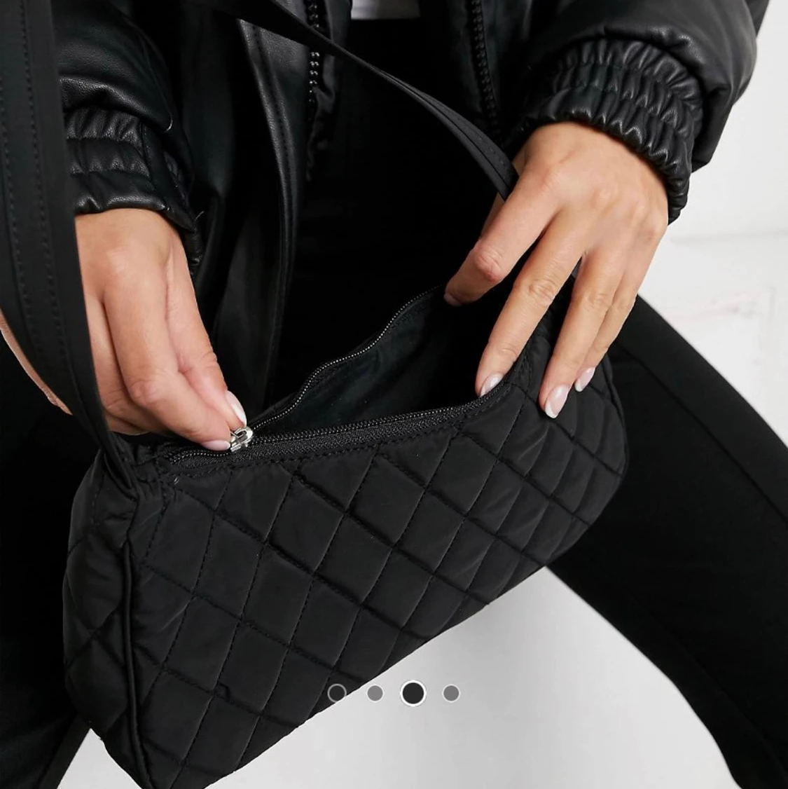 Svart baguettebag  - 90