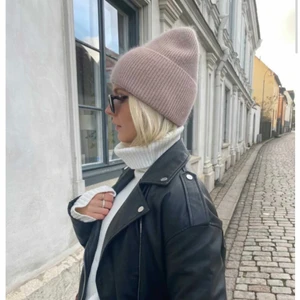 Alvii mössa - Ny alvii mössa i färgen ljusbrun❤️
