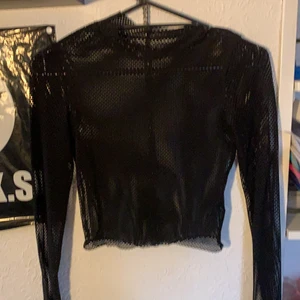 Fishnettröja  - Fishnet tröja med lite polo, tyvärr för liten för mig så har köpt en ny😁