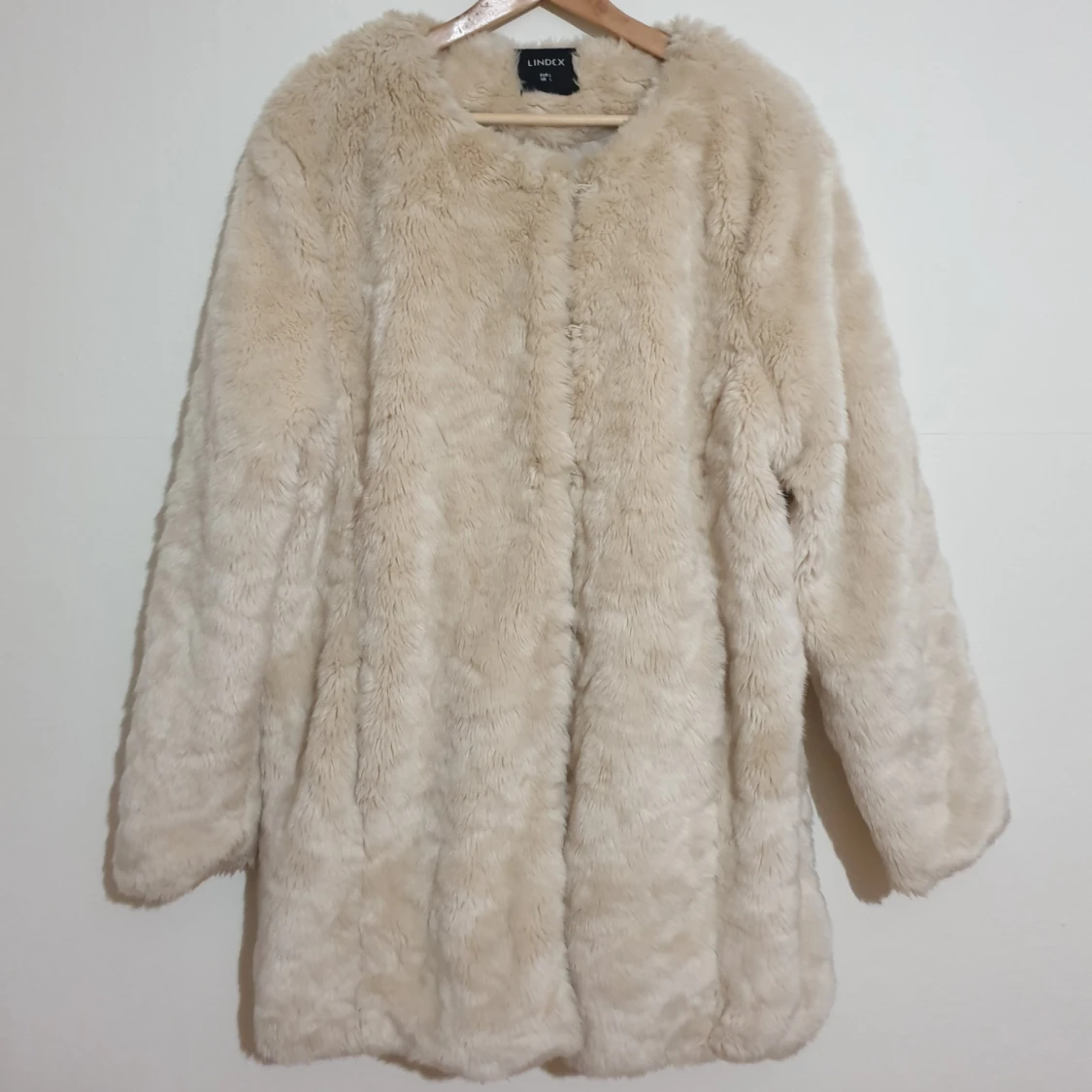Lindex fluffy coat size L - 90