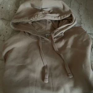 Hm hoodie, strl xs - Beige hoodie ifrån hm, bra skick