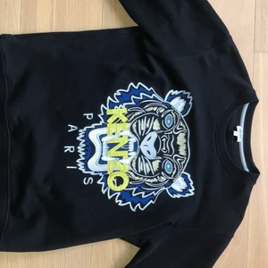 Kenzo tröja - Kenzo tröja Storlek S. Skick 9/10.  Köpt för 2000 Pris: 400kr 