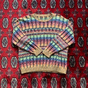 Mönstrad sweatshirt tröja - Mönstrad stickad tröja som är nästan oanvänd 