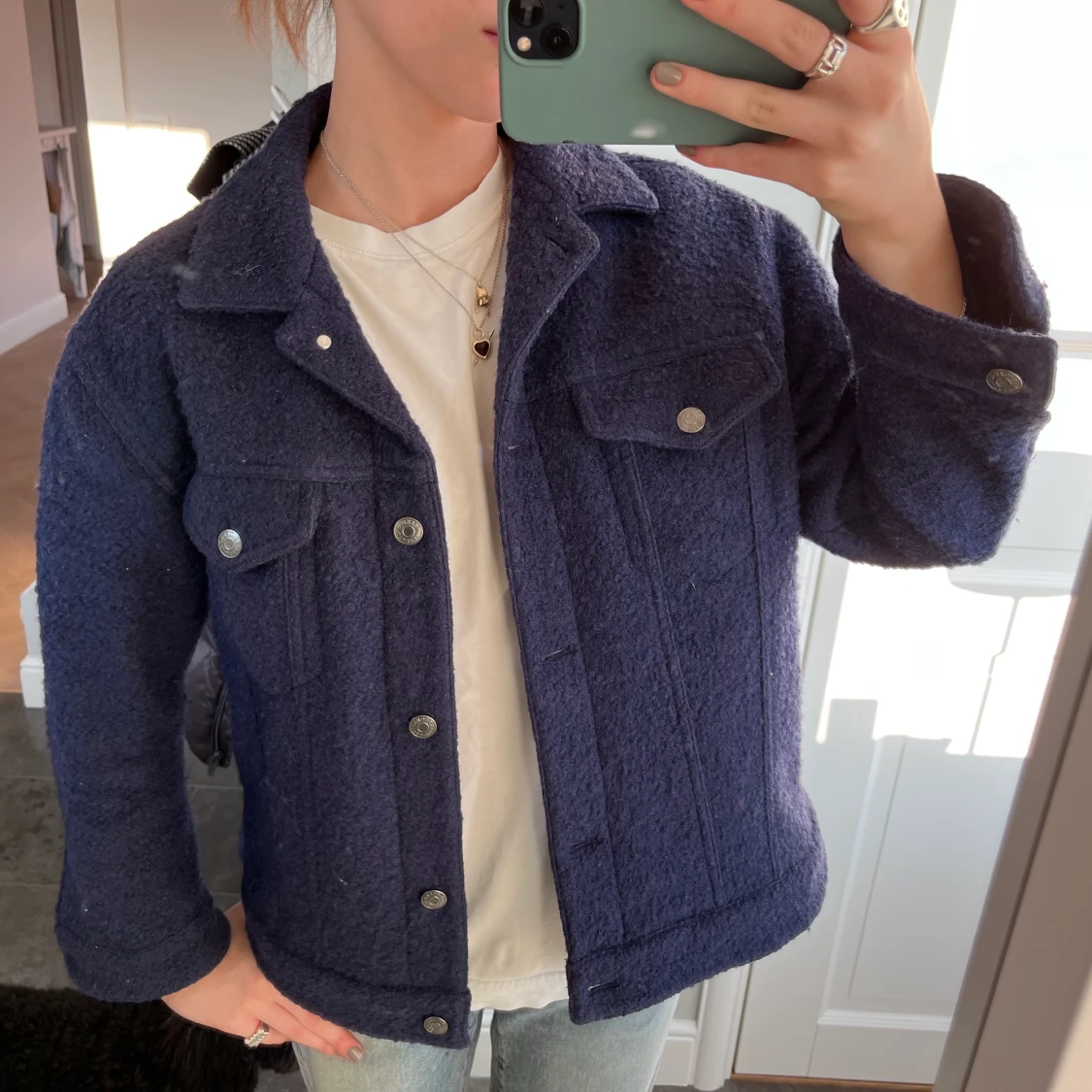 Mörkblå jacka från weekday