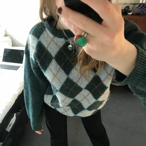 Superfin stickat tröja.  - Jättefin stickad tröja från humana i bra skick. Okänd storlek men skulle uppskatta till M ⭐️ 