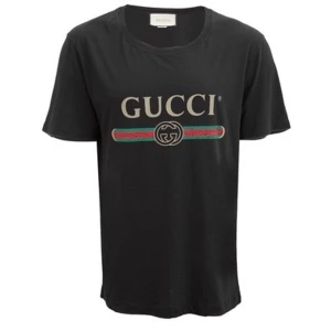 Gucci tröja  - Nästan aldrig anständig Gucci tröja säljs för 1700kr jag köpte den för 4000kr