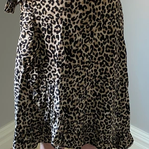 2 st omlottkjolar från Lindex i nyskick!  - Mycket lite använda ihopsydda omlottkjolar. Som nya! Båda för 200kr 