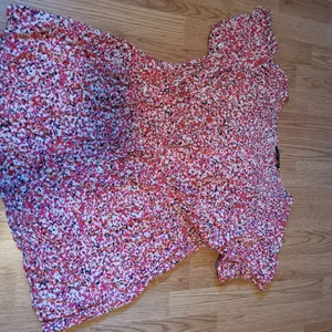 Blommig blus - Somrig söt blus