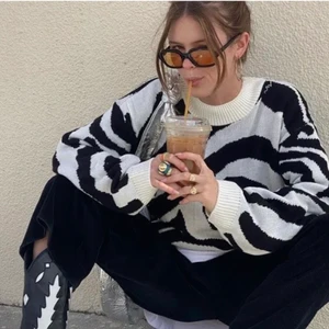 Lexxxola liknande solglasögon  - Säljer dessa snygga solglasögon som liknar Lexxolas. Aldrig använda. 