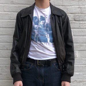 Vintage Flygjacka - En brun flygjacka av läder. Priset inkluderar inte frakten. Tar swish.