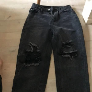SHEIN  - Sköna jeans. Aldrig använda. Sitter bra 