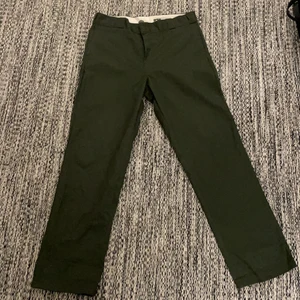Dickies Byxor - Gröna Dickies 874 Byxor. Skick 9/10. Storlek 34x36. 