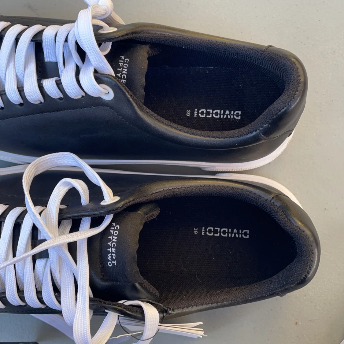 DIVIDED Concept Fiftytwo - 91