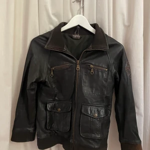 Skinnjacka - Skinnjacka i XS, bra skick