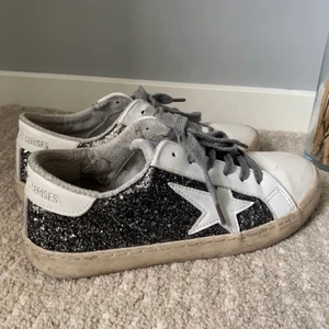 Le temps des cerises  - Säljer dessa populära helt slutsålda le temps des cerises då dem inte kommer till användning längre❤️