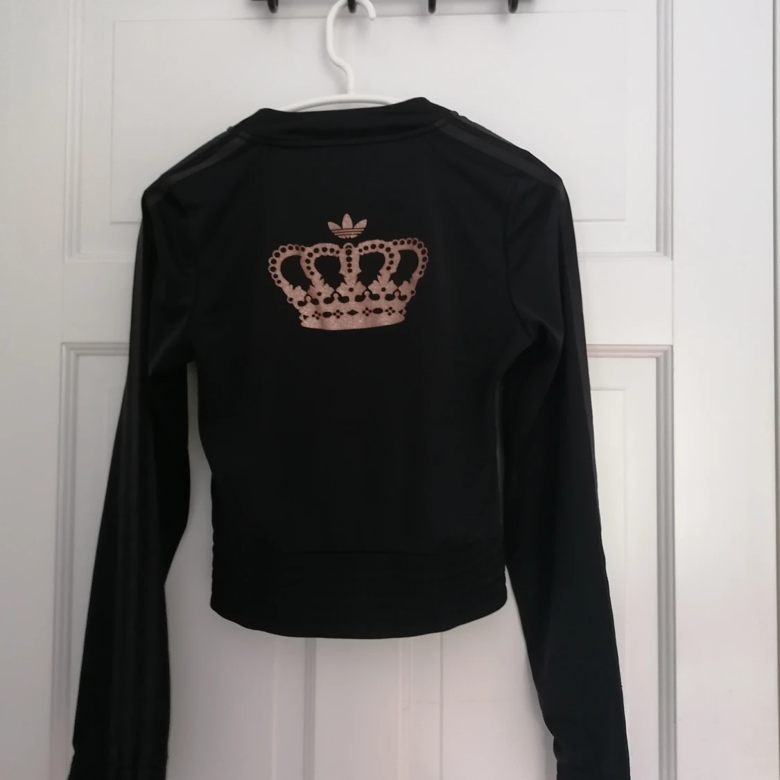 Adidas kofta, kort i midjan  - 90