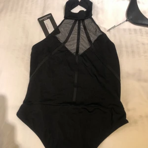 Body - Säljer min fina body från prettylittlething för 150kr