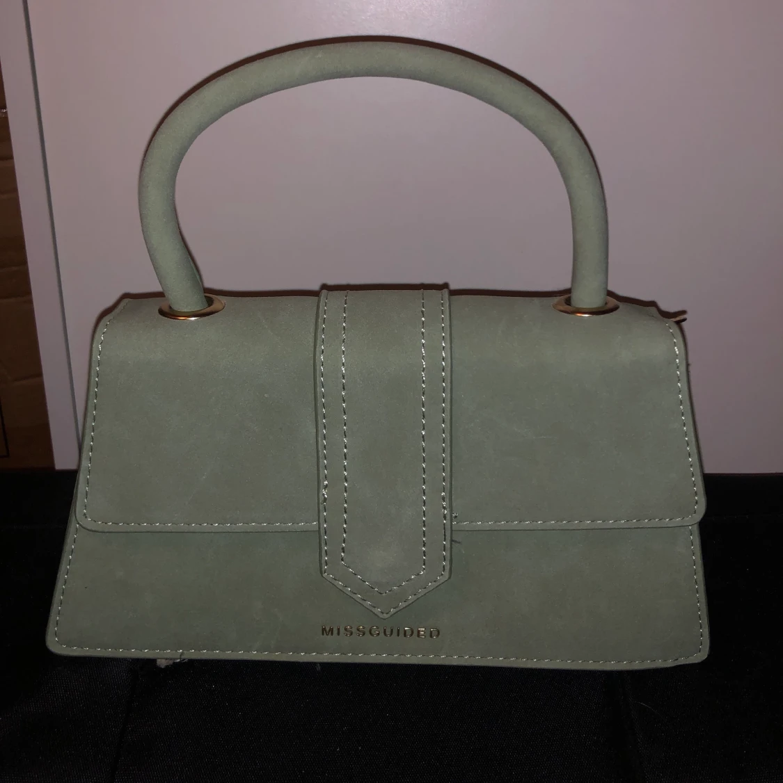 jacquemus liknade väska 