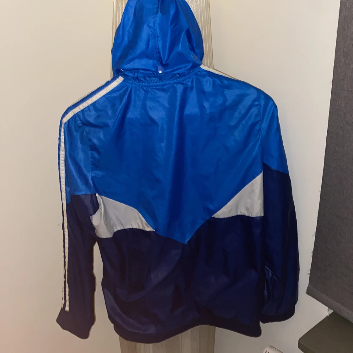 Adidas vindjacka  - 90