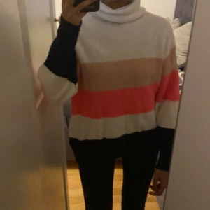 Stickad turtle neck  - Varm och stickad som passar till allt!!😍
