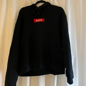Hoodie från na-kd i storlek XL - Svart hoodie från na-kd i storlek XL🌟