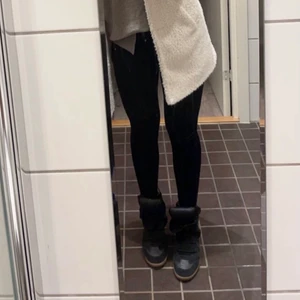 Isabel marant  - Säljer mina isabel marant skor. De är i fint skick, skriv för mer bilder och buda! Kan sälja för bra pris vid snabb affär!