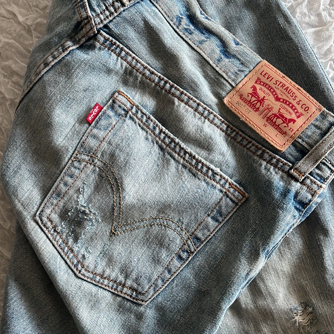LEVIS JEANS - 90