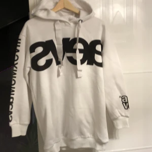 Vit svea kofta - Vit svea kofta over size