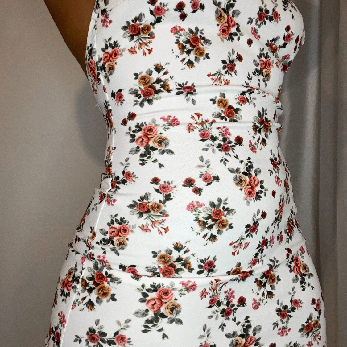 Blommig klänning (S), 195 SEK - 91