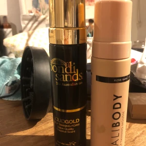 Brun utan sol! - Två nästan fulla brun utan sol! Ena från Bondi Sands 80% kvar - 130kr (inköpspris 279kr) och ena från Bali body - ca 80-70% kvar - 130kr(inköpspris 319kr)eller båda för 200kr!+frakt Båda är i ultra dark och har en guide colour! 